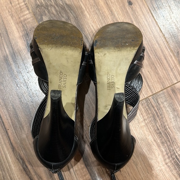 Franco Sarto metallic silver swirl and black open toe heels - Picture 4 of 5